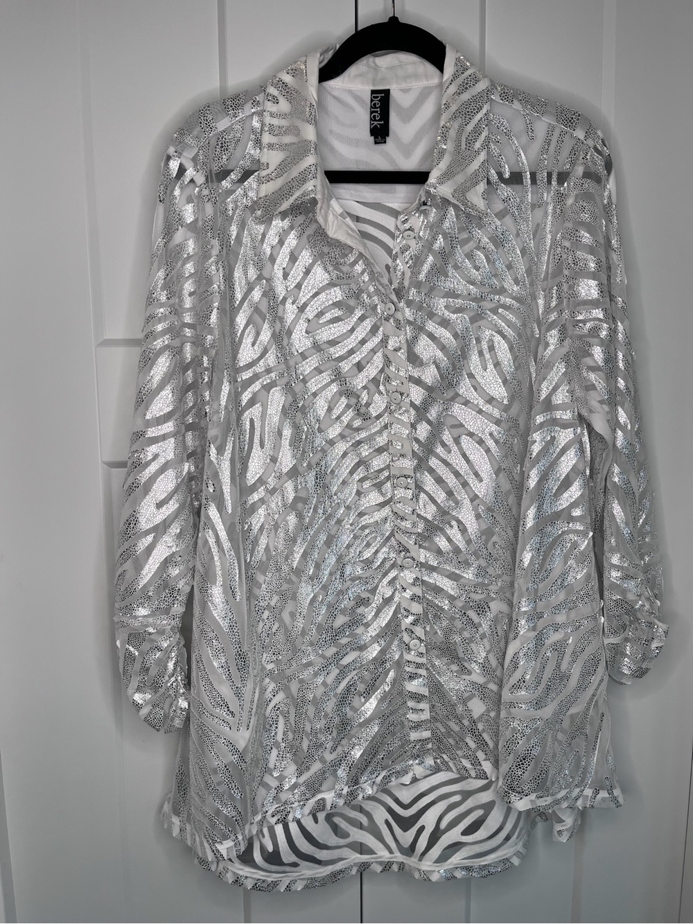 berek Silver Metallic Semi Sheer Zebra-Print Button-Front Blouse Size Large